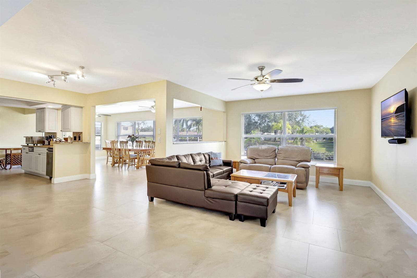 683 SE Harborview Drive, Port St. Lucie, FL 34983 — zdjęcie 5
