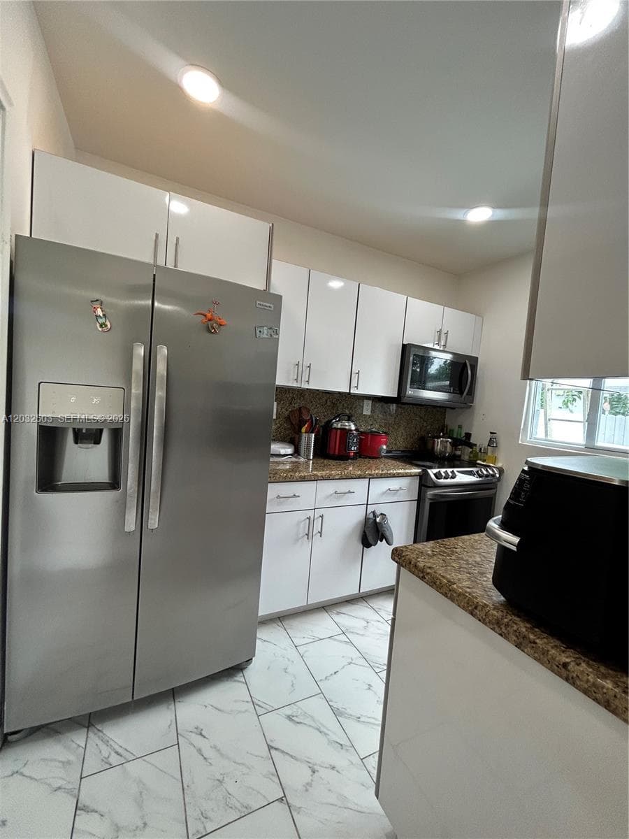 2370 NW 153rd St, Miami Gardens, FL 33054 — zdjęcie 4