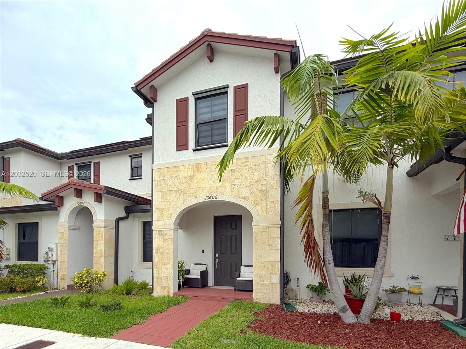 10606 W 32nd Ln, Hialeah, FL 33018 — zdjęcie 2