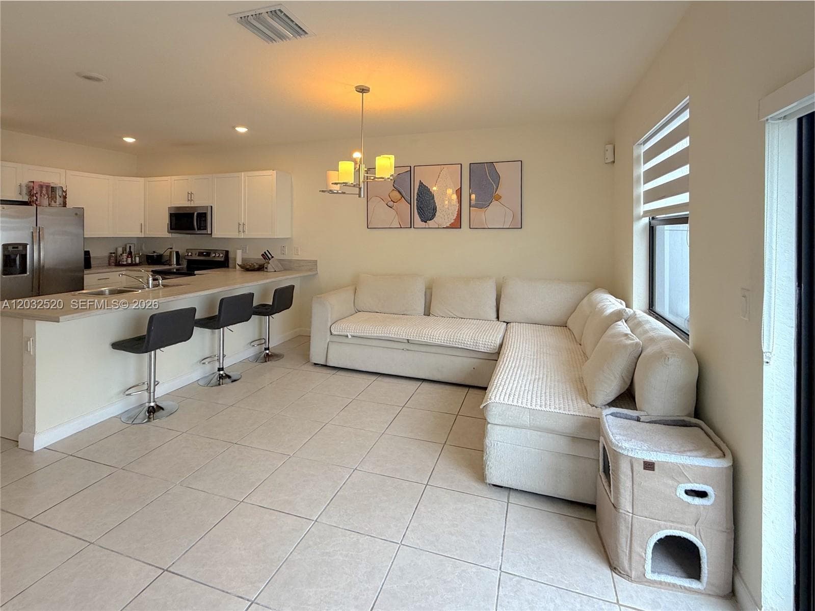 10606 W 32nd Ln, Hialeah, FL 33018 — zdjęcie 5