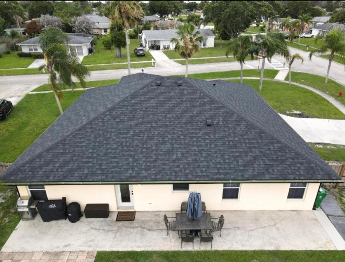 201 NE Faring Avenue, Port St. Lucie, FL 34983 — zdjęcie 3