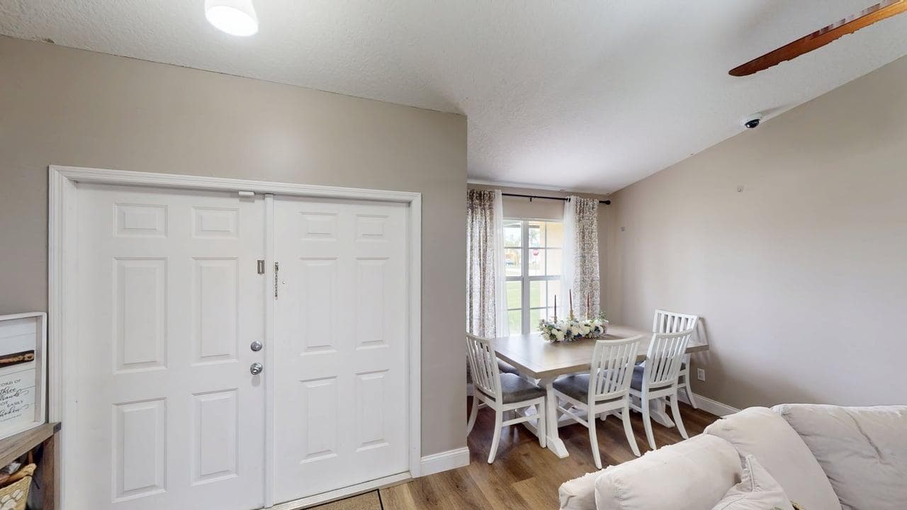 201 NE Faring Avenue, Port St. Lucie, FL 34983 — zdjęcie 4