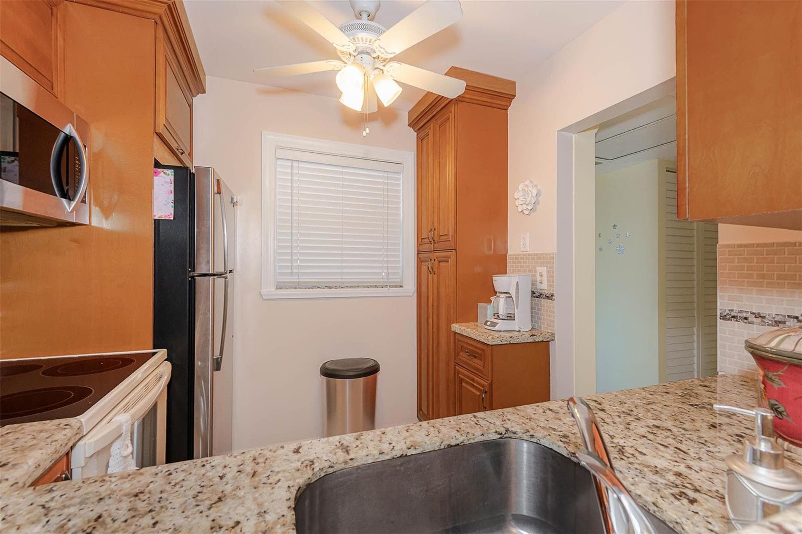 3431 NW 50th Avenue # 104, Lauderdale Lakes, FL 33319 — zdjęcie 3