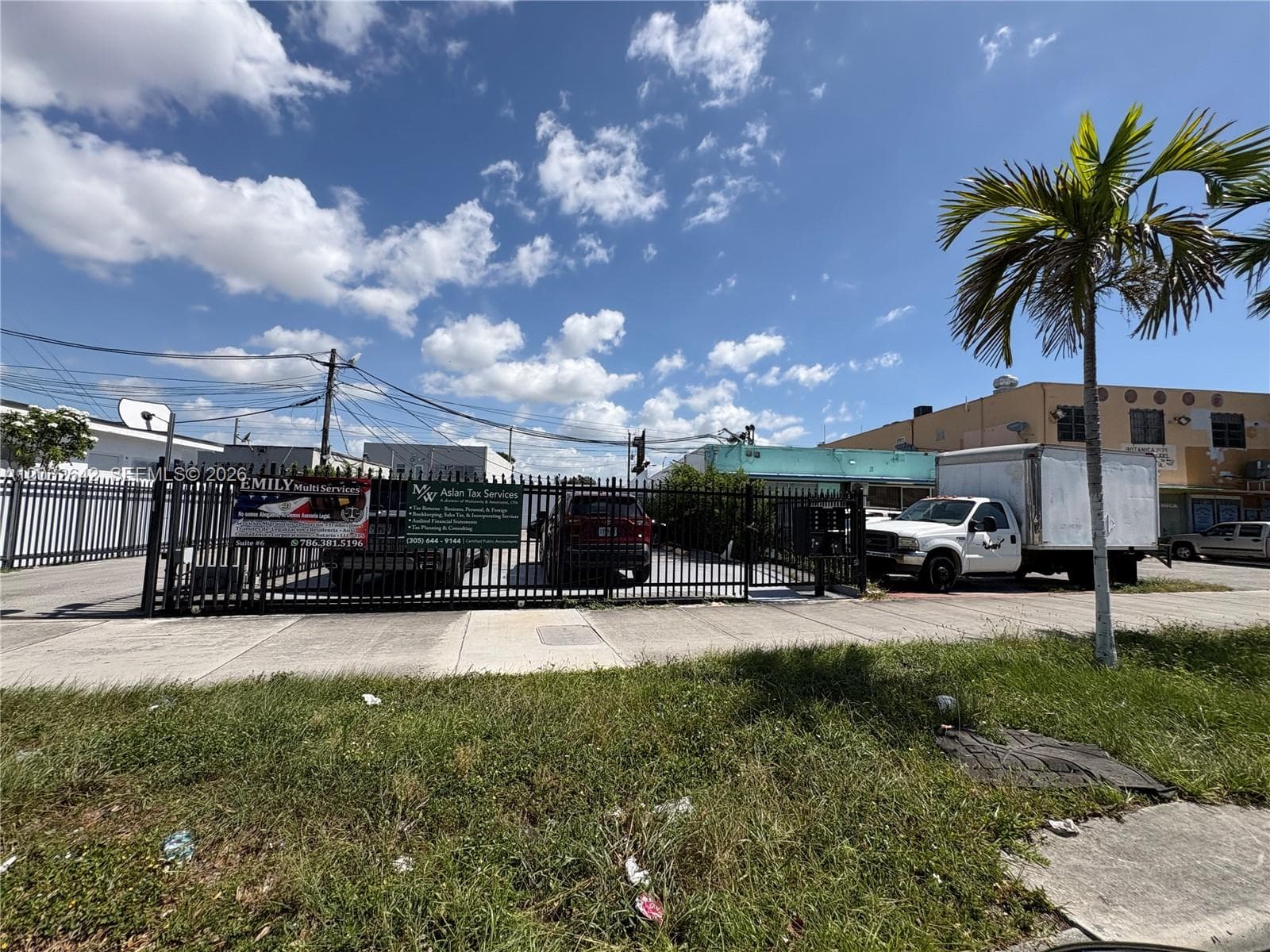 1772 W Flagler St, Miami, FL 33135 — zdjęcie 2