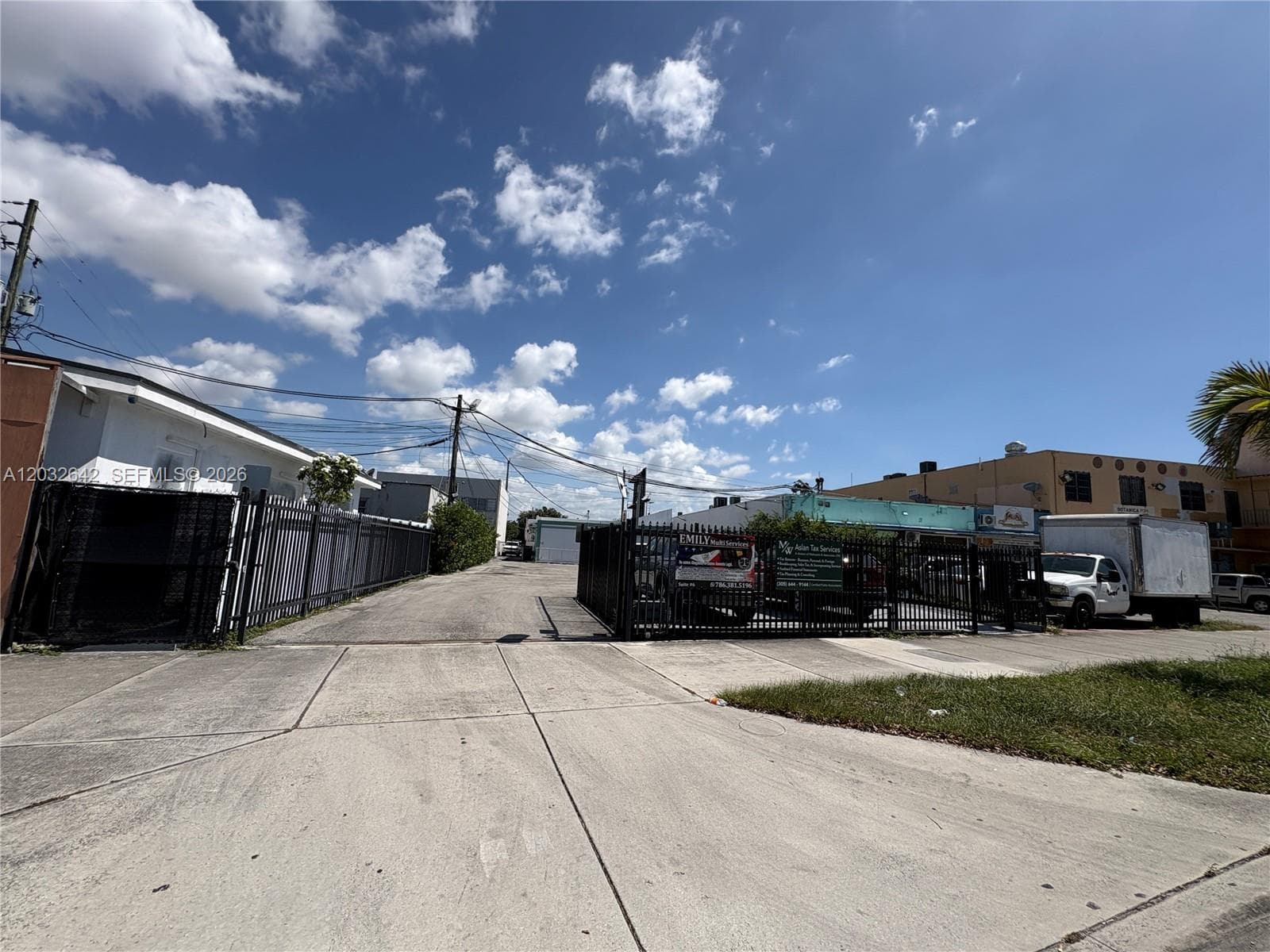 1772 W Flagler St, Miami, FL 33135 — zdjęcie 5