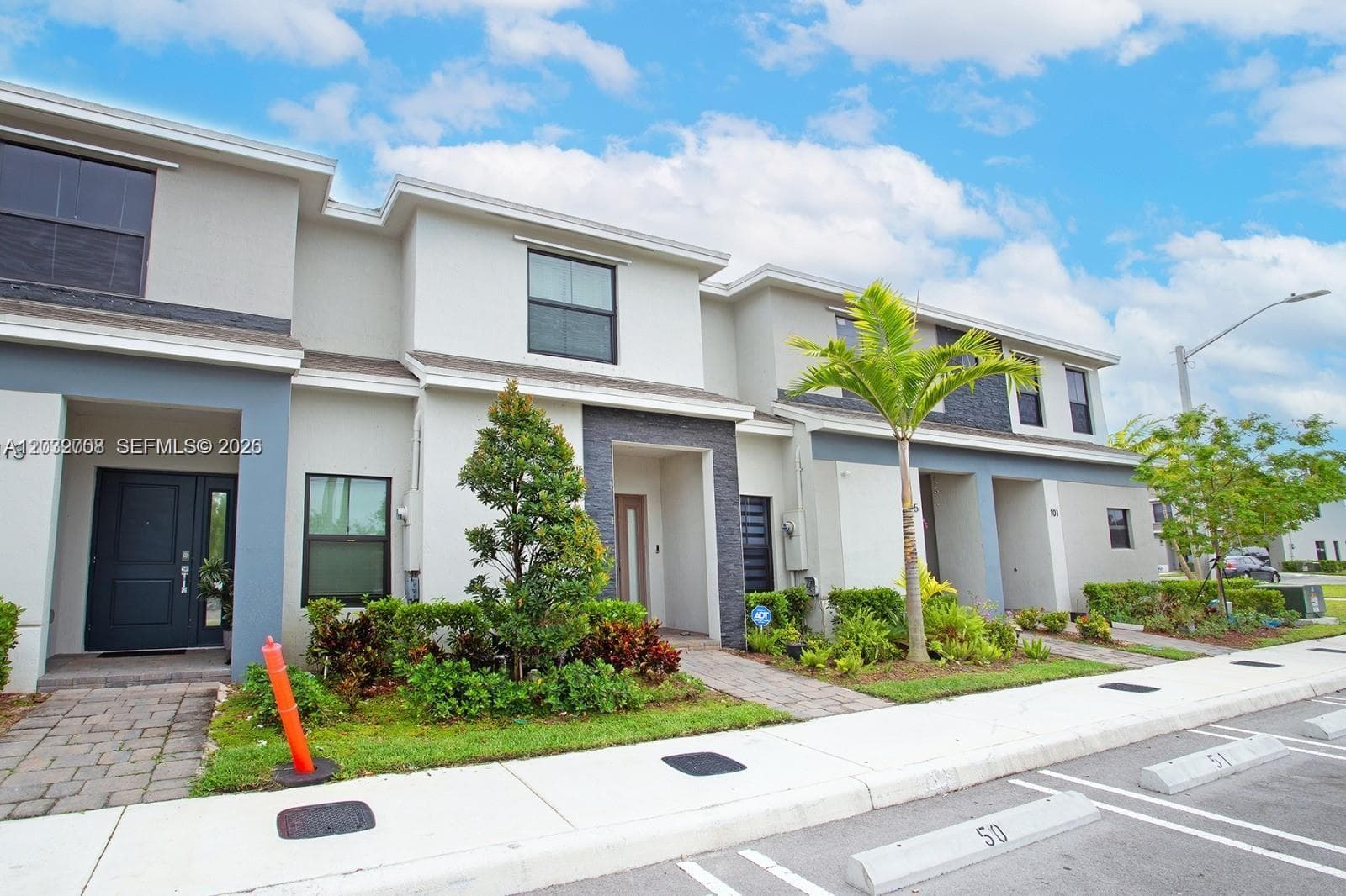 109 NE 3rd Ct, Florida City, FL 33034 — zdjęcie 2