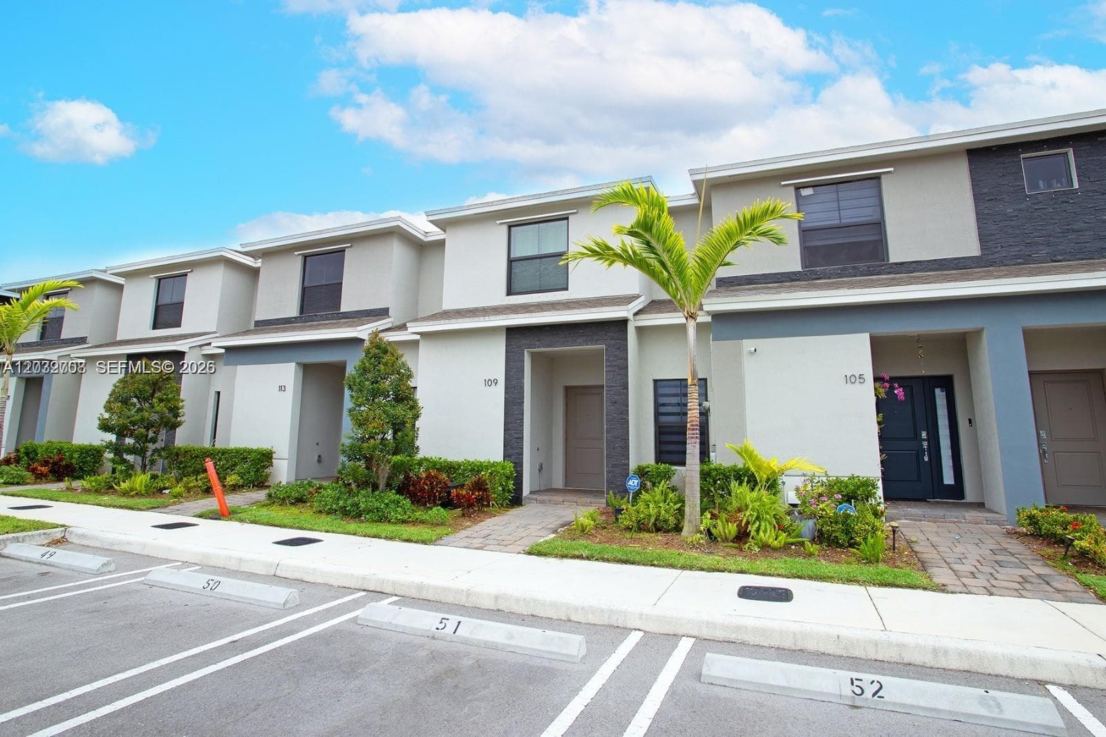 109 NE 3rd Ct, Florida City, FL 33034 — zdjęcie 3