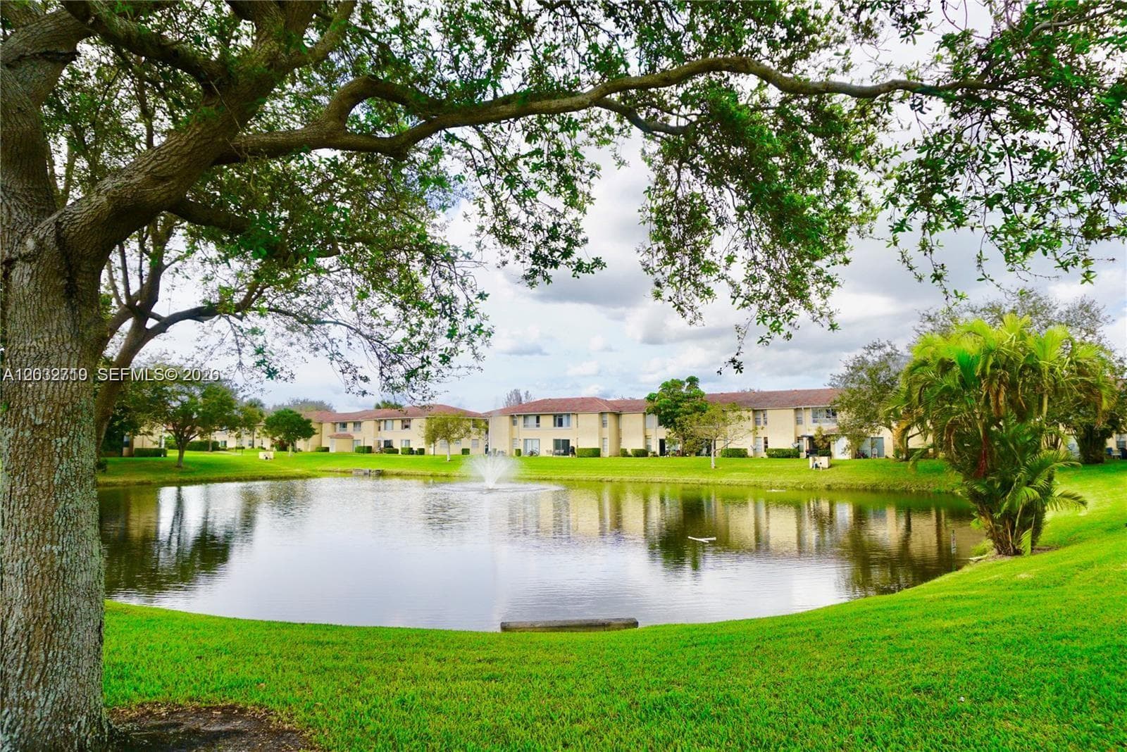 841 Twin Lakes Dr # 30-A, Coral Springs, FL 33071 — zdjęcie 2