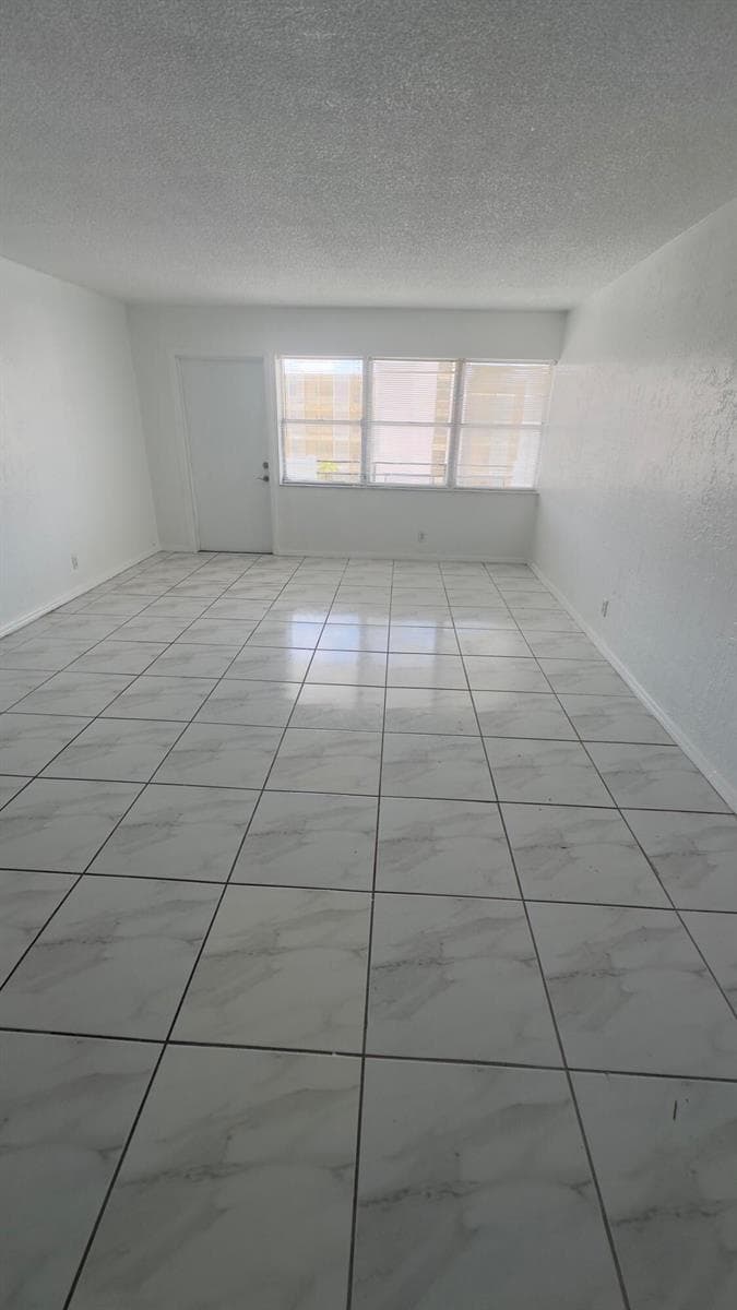 401 Golden Isles Drive # 602, Hallandale Beach, FL 33009 — zdjęcie 3