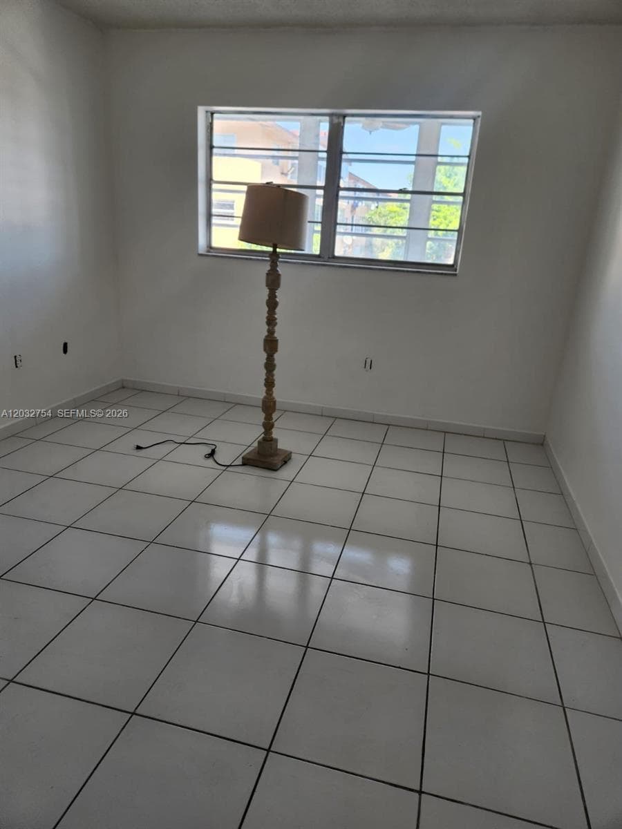 160 Royal Palm Rd # 215, Hialeah Gardens, FL 33016 — zdjęcie 3