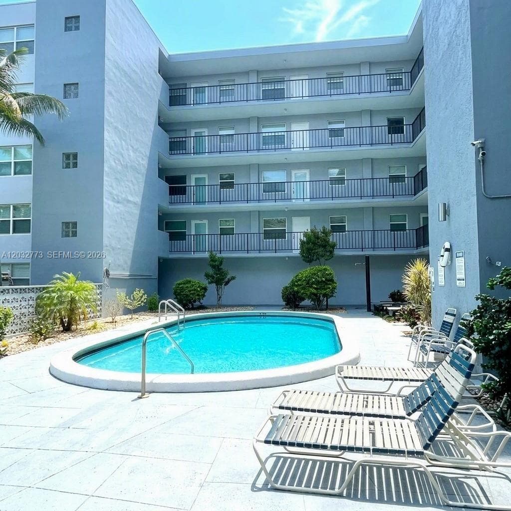 1750 Jefferson St # 303, Hollywood, FL 33020 — zdjęcie 2