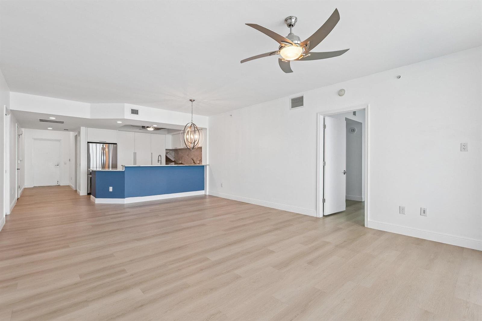 2650 Lake Shore Drive # 1202, Riviera Beach, FL 33404 — zdjęcie 4