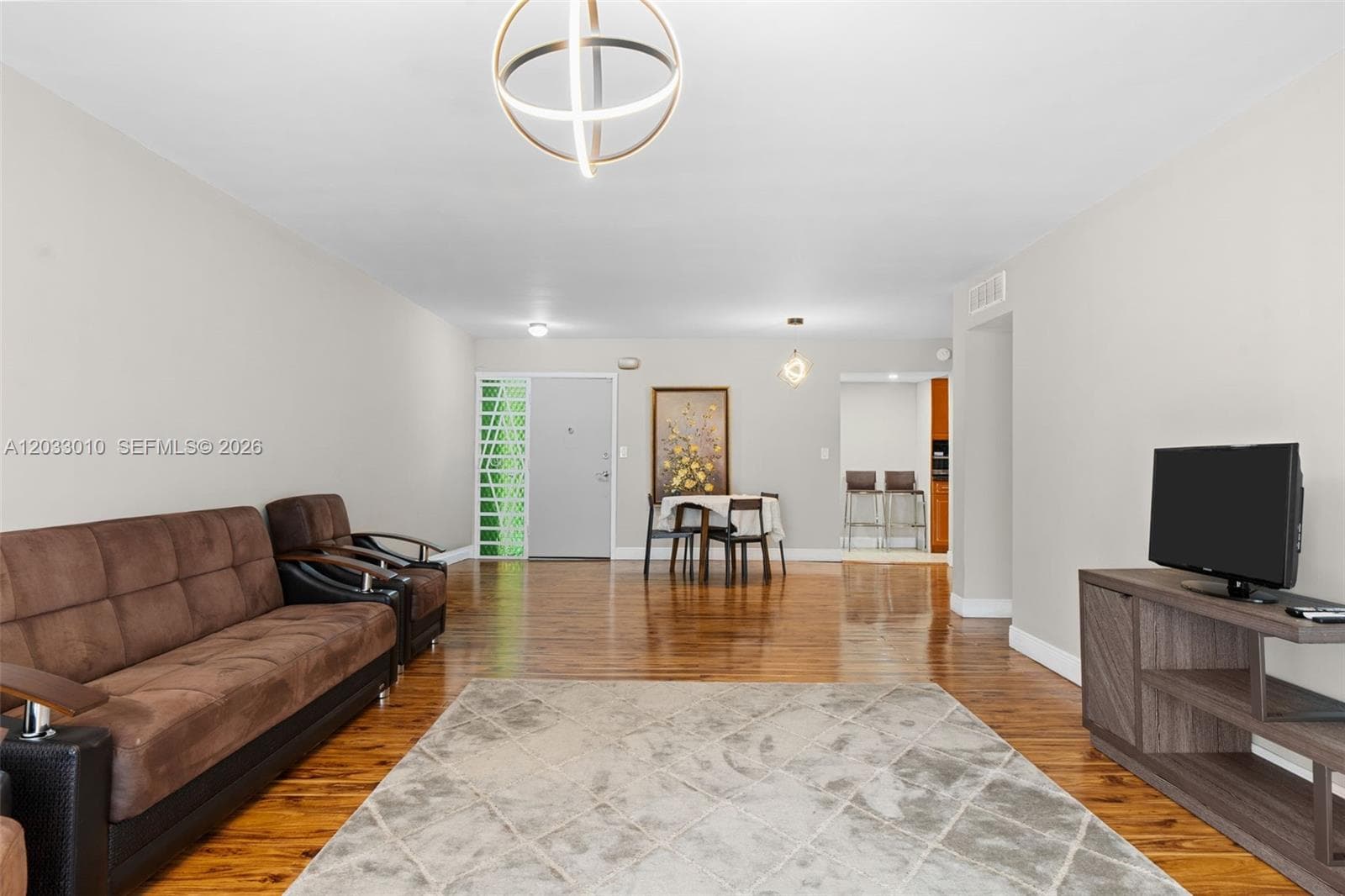 1690 NE 191st St # 302-1, Miami, FL 33179 — zdjęcie 3