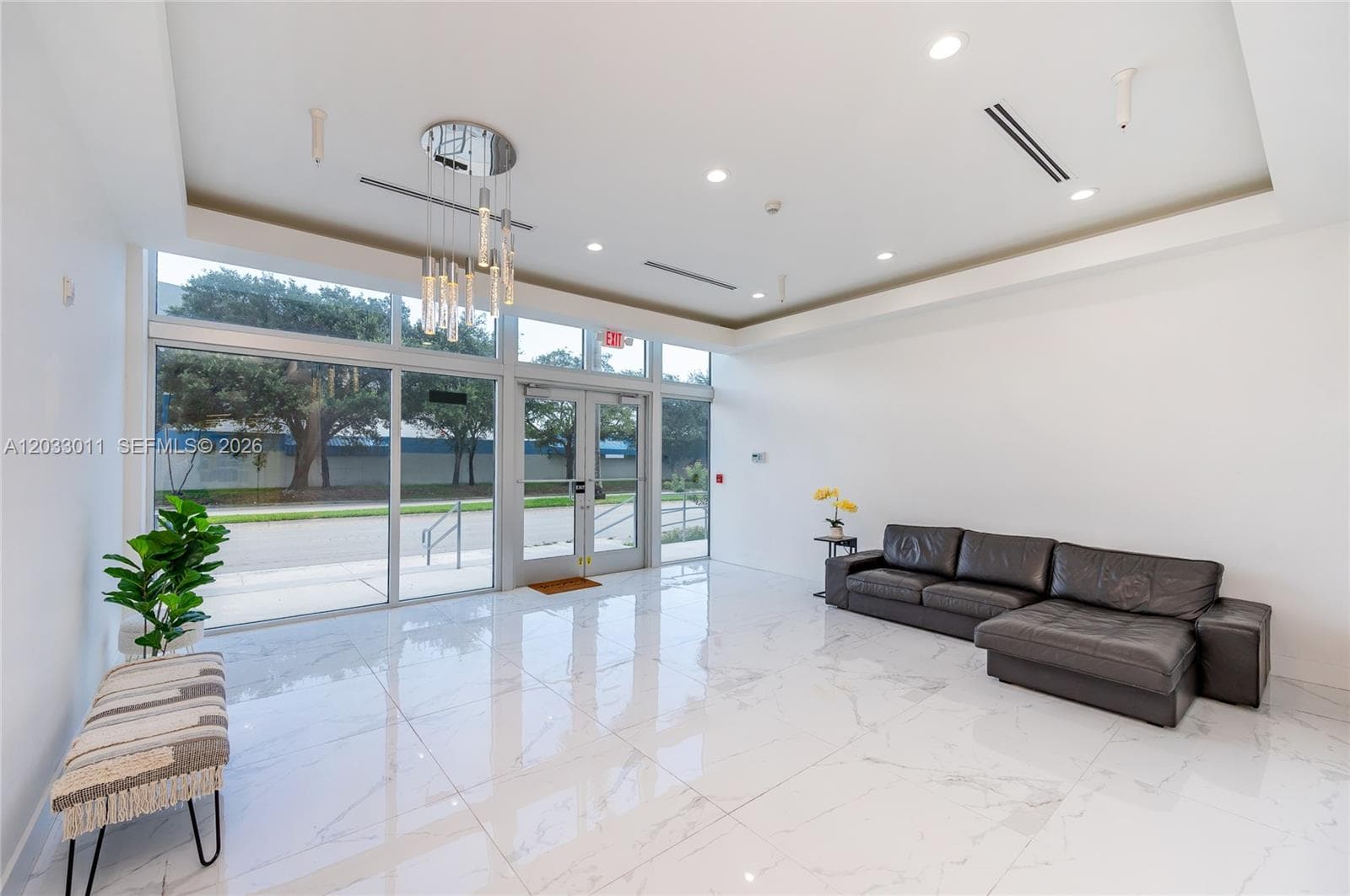 10450 NW 33rd St # 301, Doral, FL 33172 — zdjęcie 3