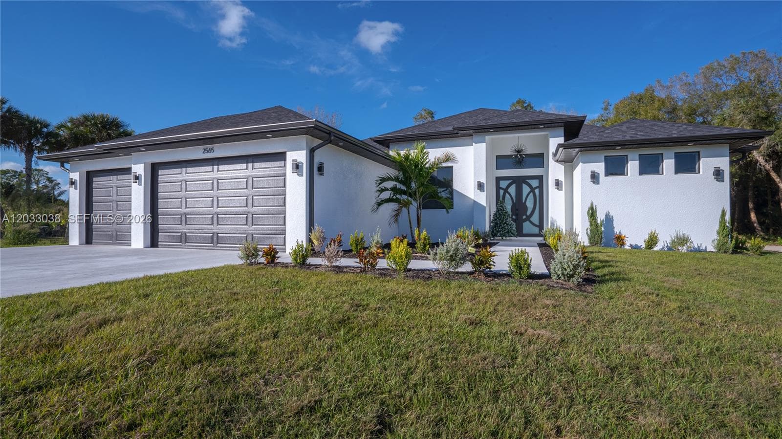 2565 28th Ave Se, Naples, FL 34117