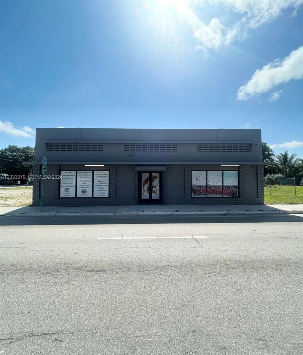 5851 NW 17th Ave, Miami, FL 33142 — zdjęcie 2