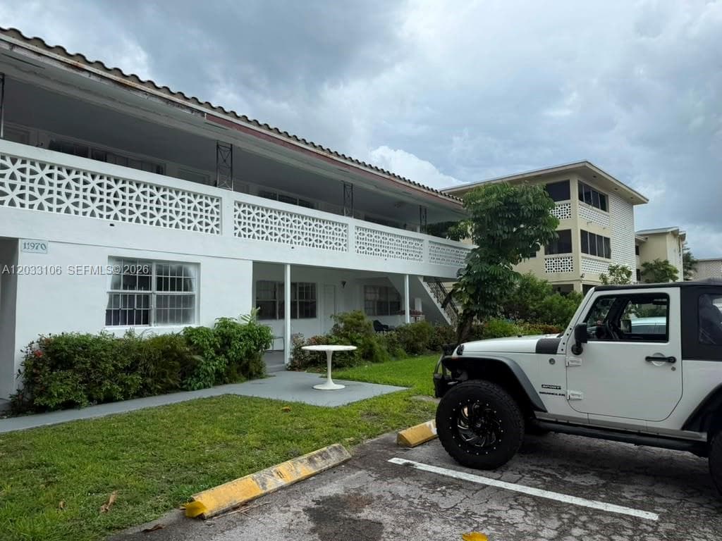 11970 NE 19th Dr, North Miami, FL 33181 — zdjęcie 5