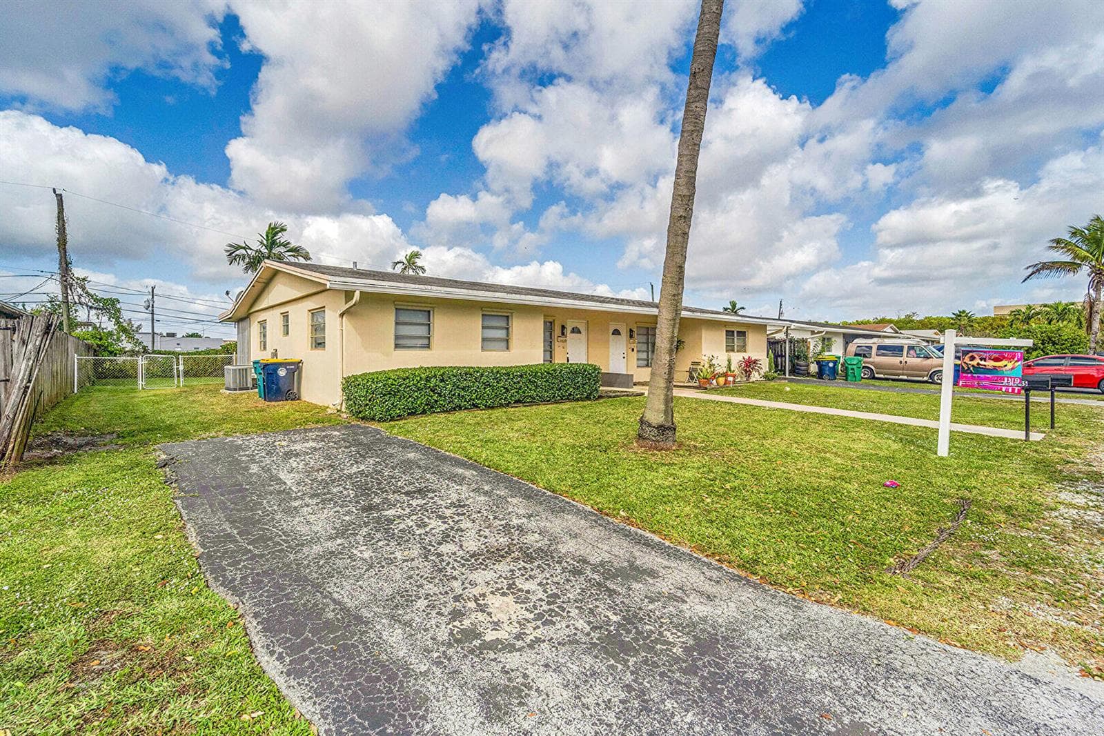4681-4685 SW 43rd Terrace, Fort Lauderdale, FL 33314 — zdjęcie 2