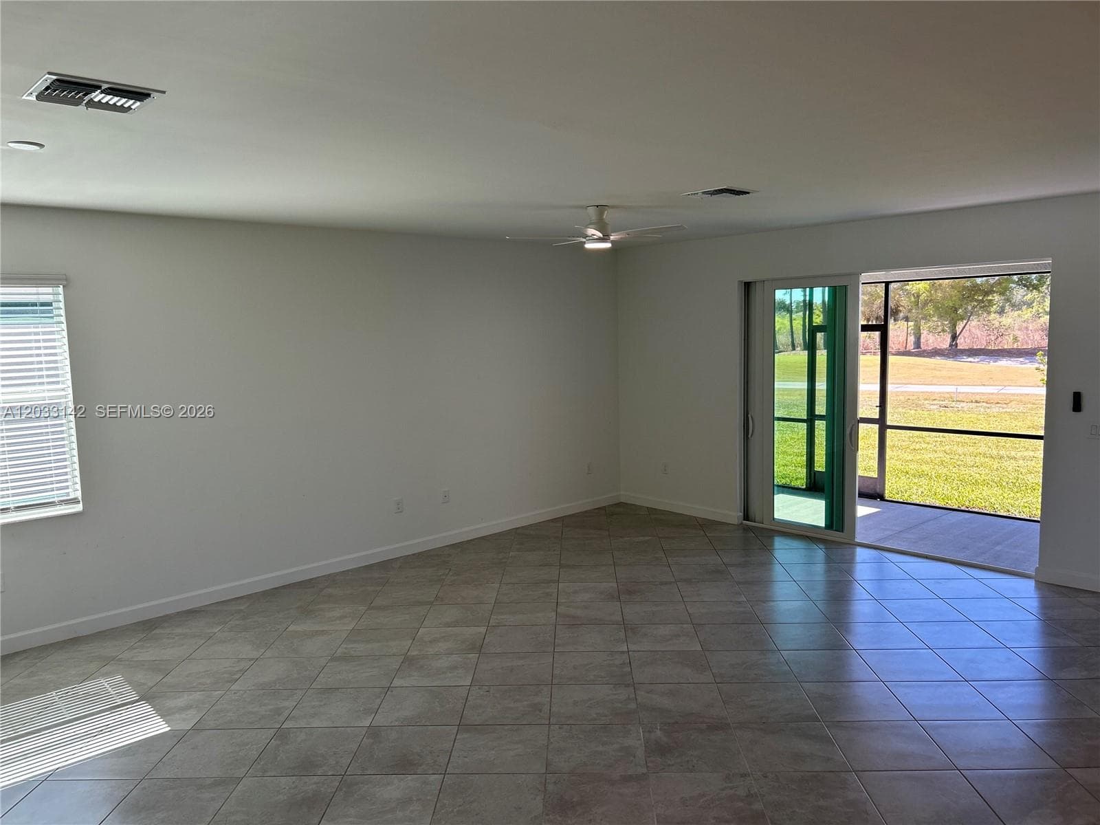 20483 Copperhead DR, Lehigh Acres, FL 33936 — zdjęcie 5