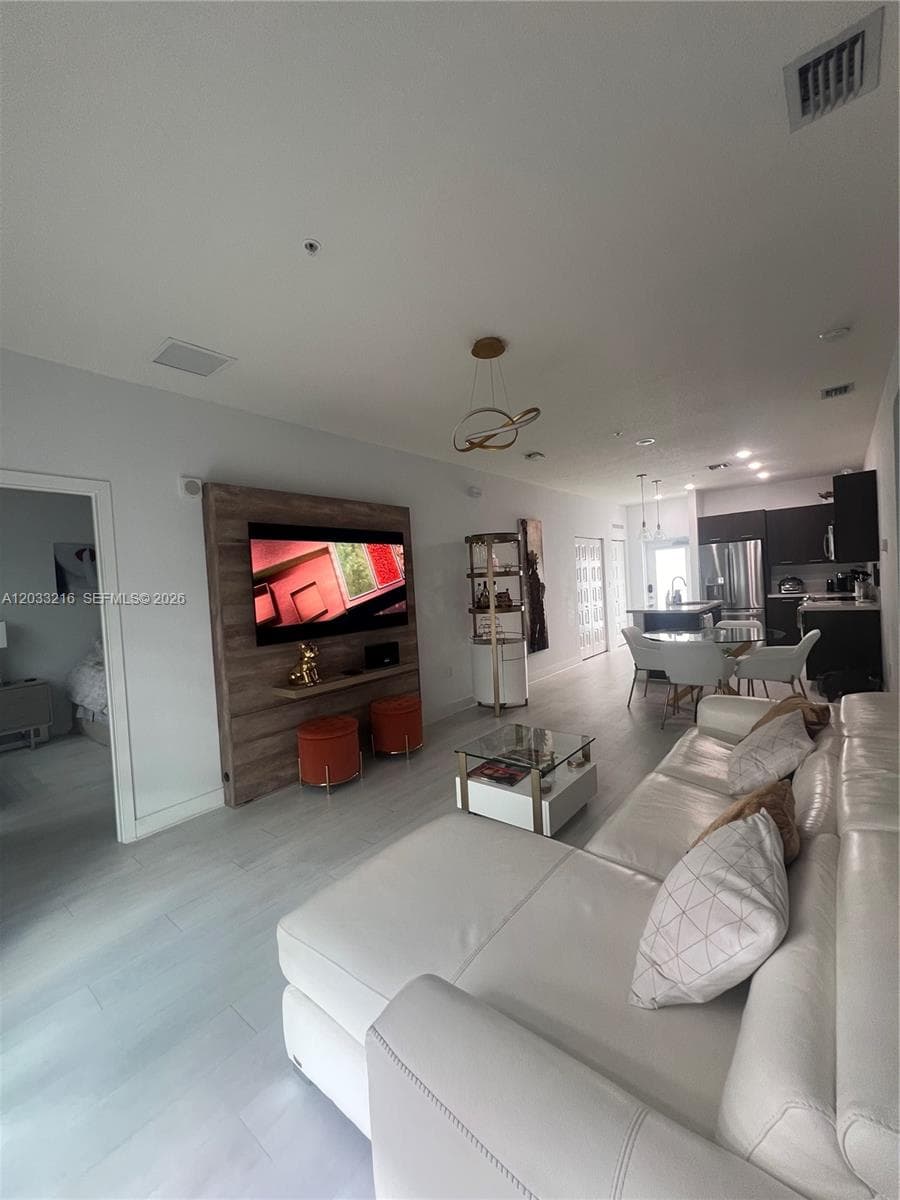 4670 NW 84th Ave # 32, Doral, FL 33166 — zdjęcie 4