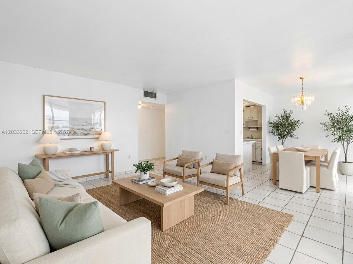 8001 Byron Ave # 3C, Miami Beach, FL 33141 — zdjęcie 3