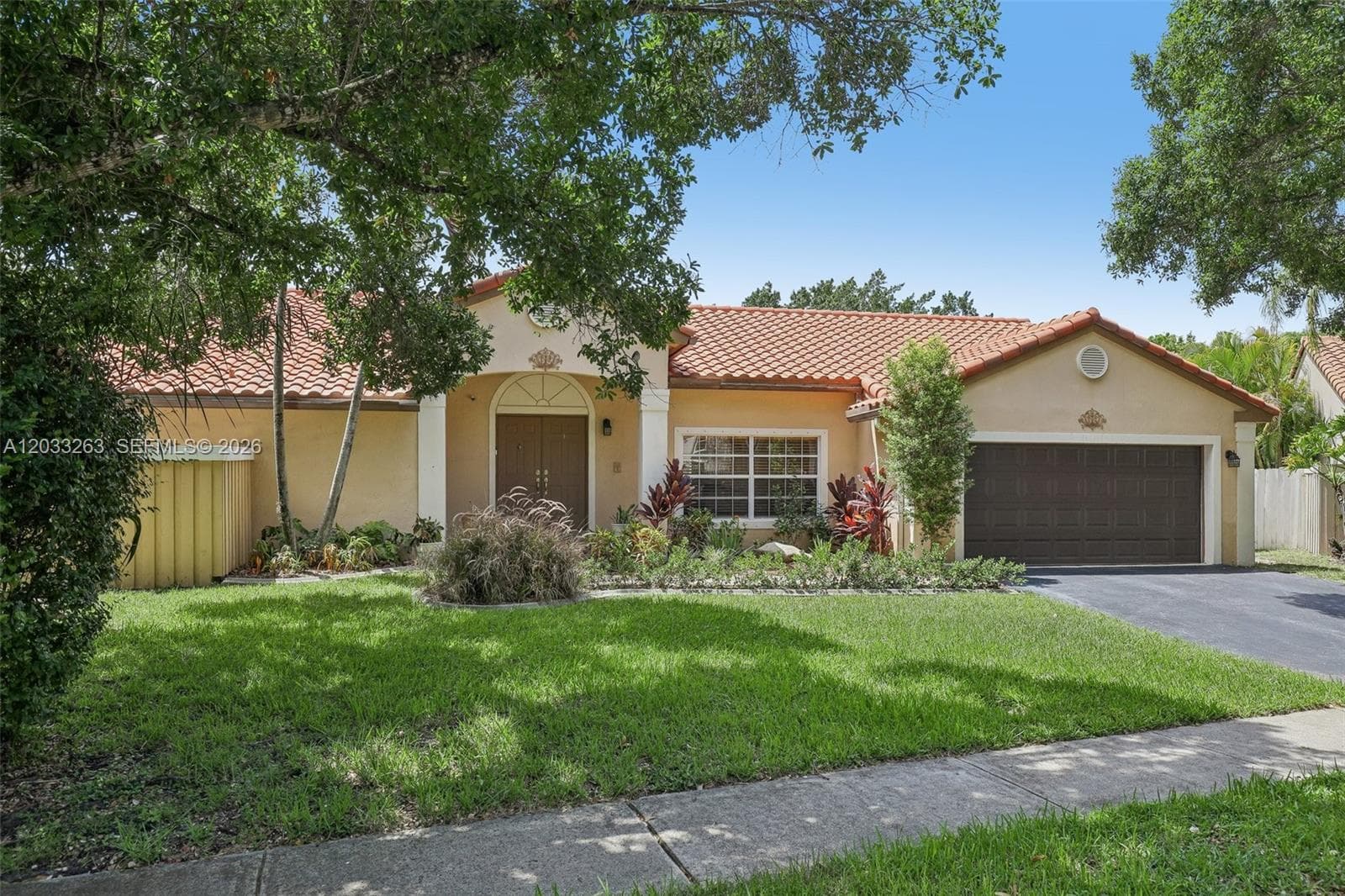 13100 NW 11th Dr, Sunrise, FL 33323 — zdjęcie 2