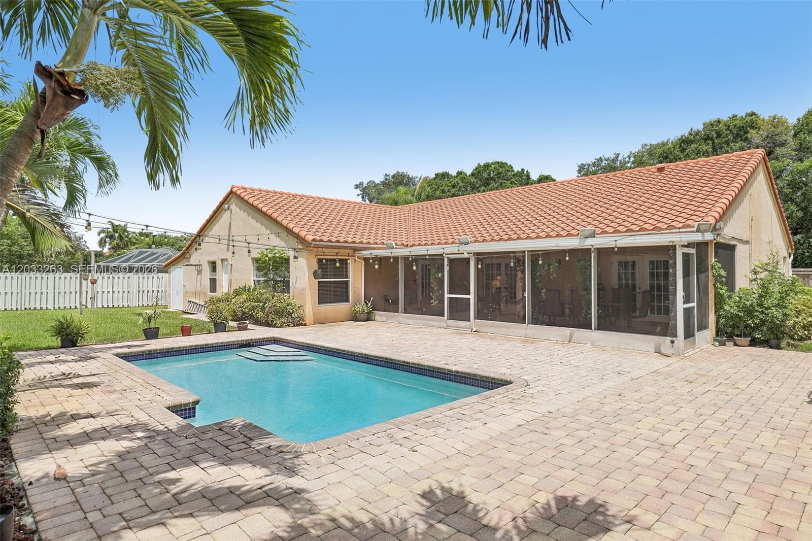 13100 NW 11th Dr, Sunrise, FL 33323 — zdjęcie 4