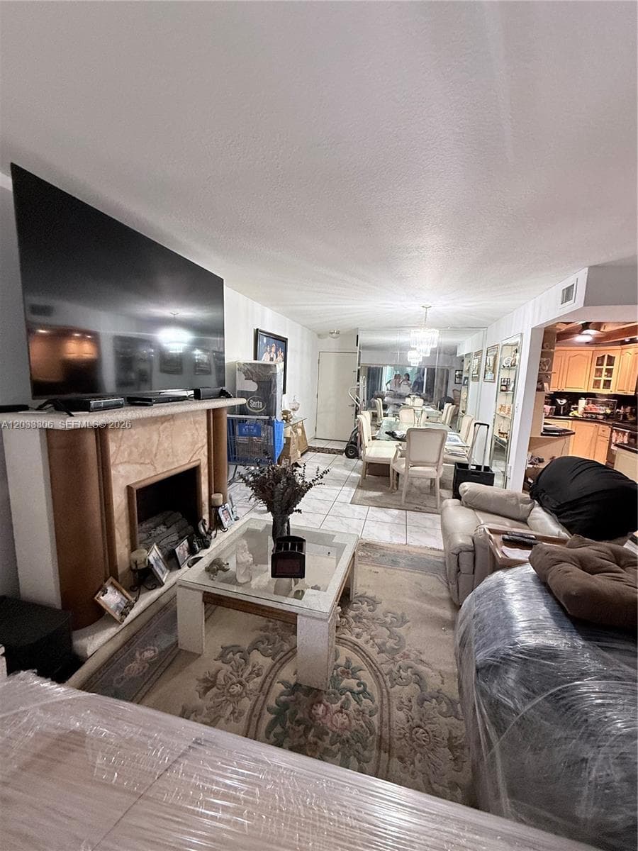 1975 W 44th Pl # 401, Hialeah, FL 33012 — zdjęcie 5