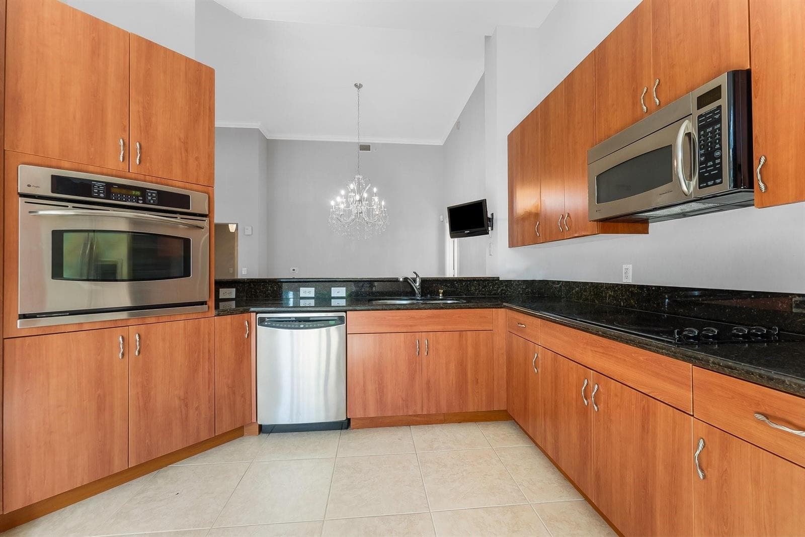 16102 Emerald Estates Drive # 101, Weston, FL 33331 — zdjęcie 3