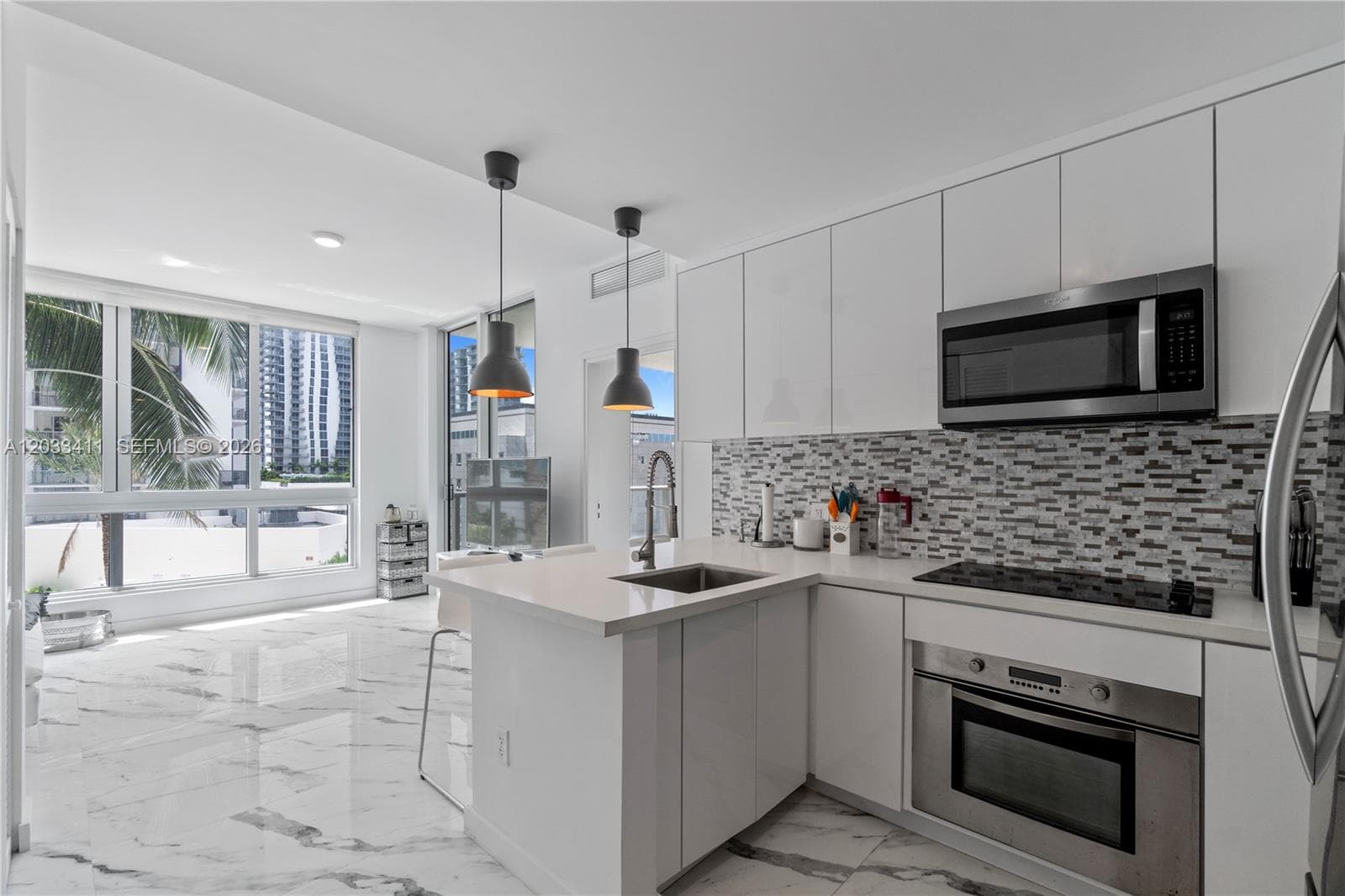 300 S Biscayne Blvd # T-1411, Miami, FL 33131 — zdjęcie 5