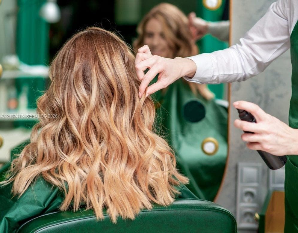 Beauty Salon = $320K+ Annual Sales in Tax Returns, Miami FL 33185 — zdjęcie 2