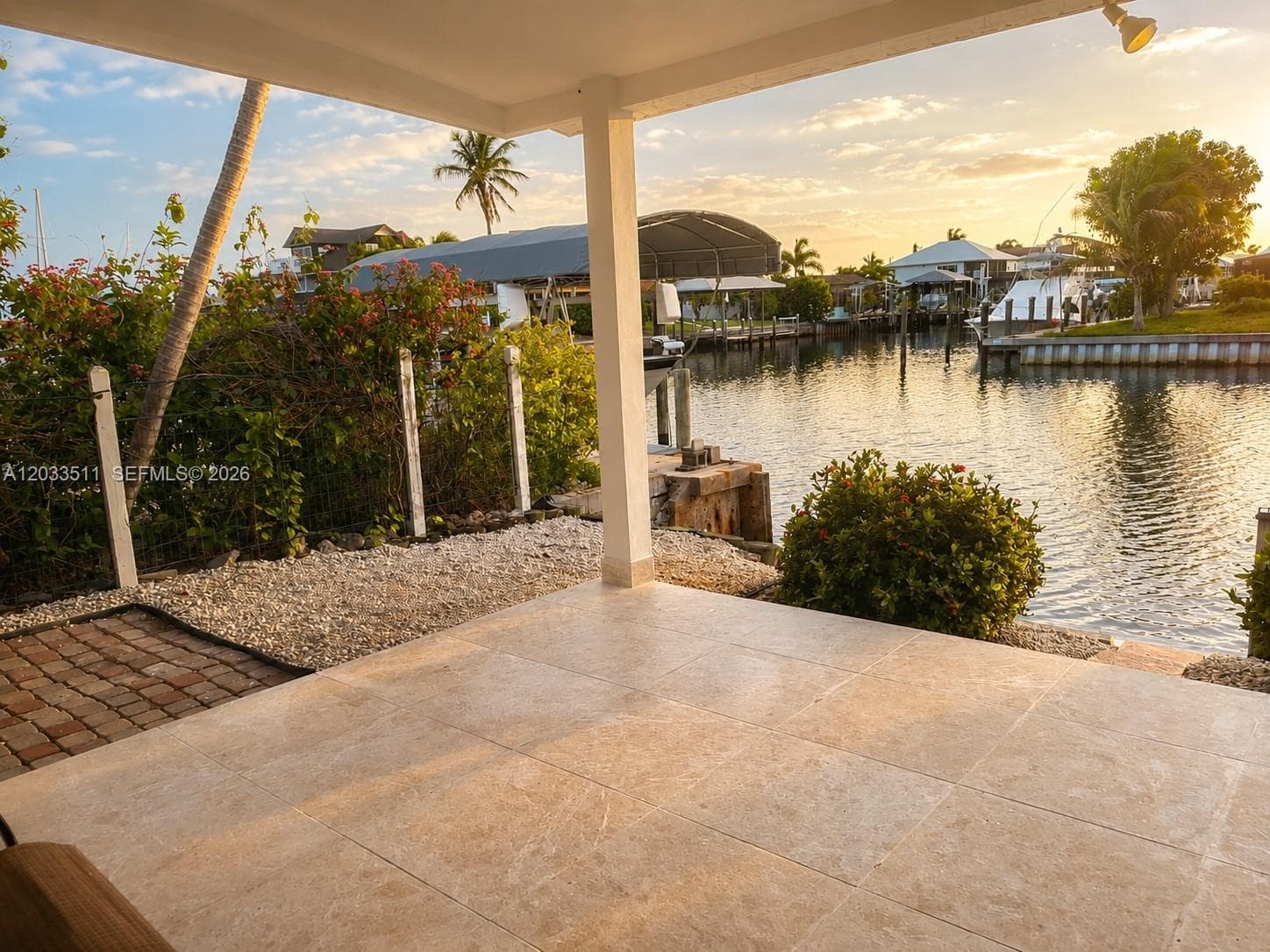 2421 Oleander St, Other City - In The State Of Florida, FL 33956 — zdjęcie 4