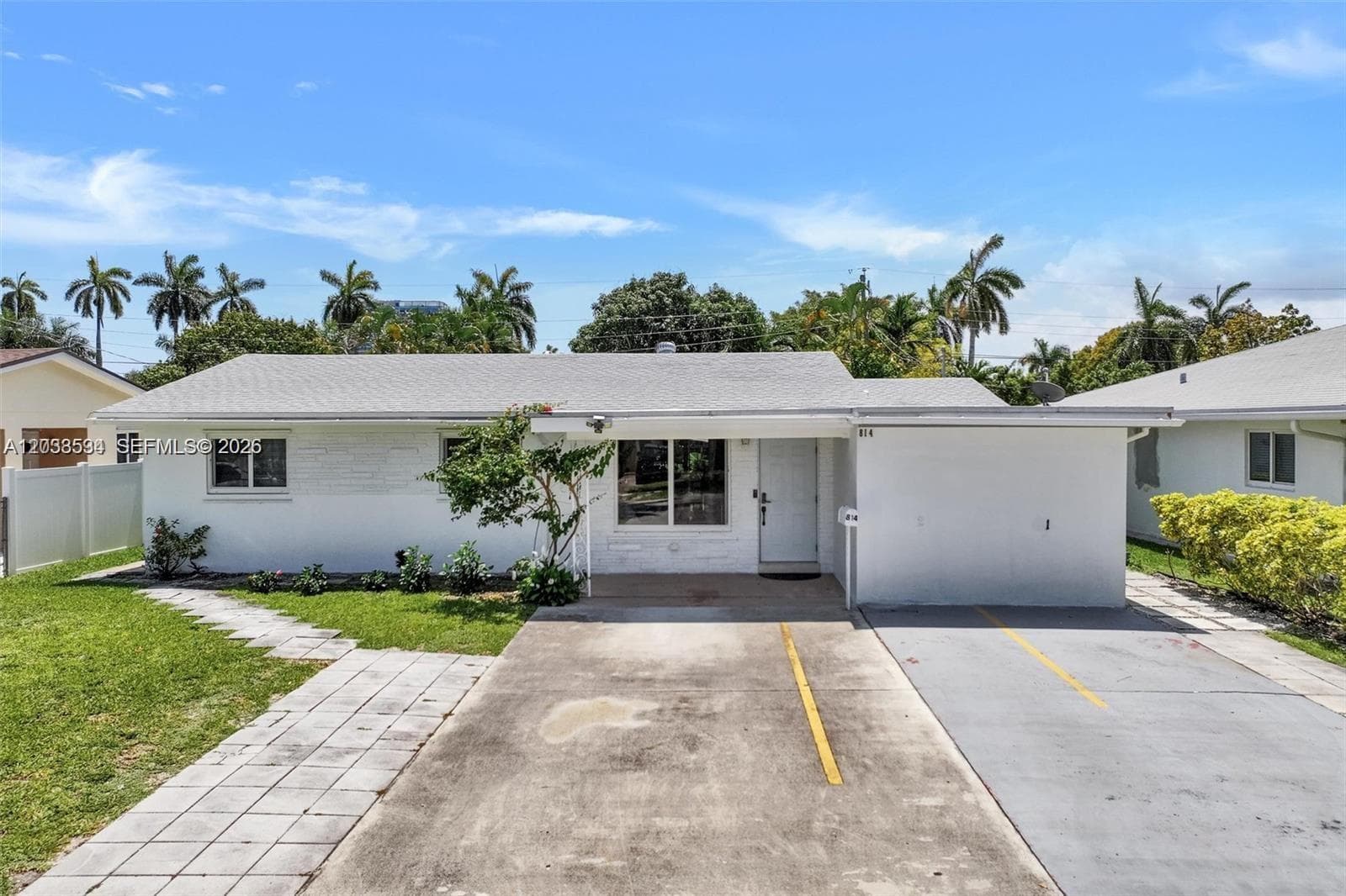 814 NE 4th St, Hallandale Beach, FL 33009 — zdjęcie 3