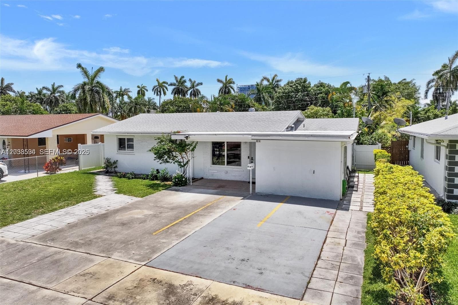 814 NE 4th St, Hallandale Beach, FL 33009 — zdjęcie 4