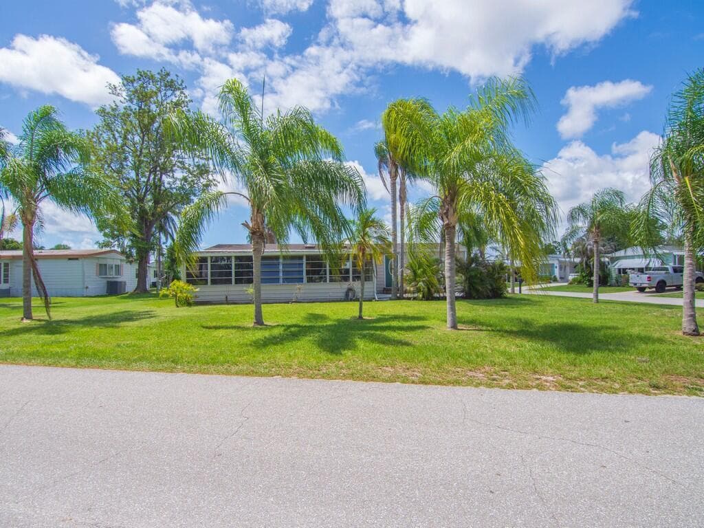 78 W Caribbean, Port St. Lucie, FL 34952 — zdjęcie 2
