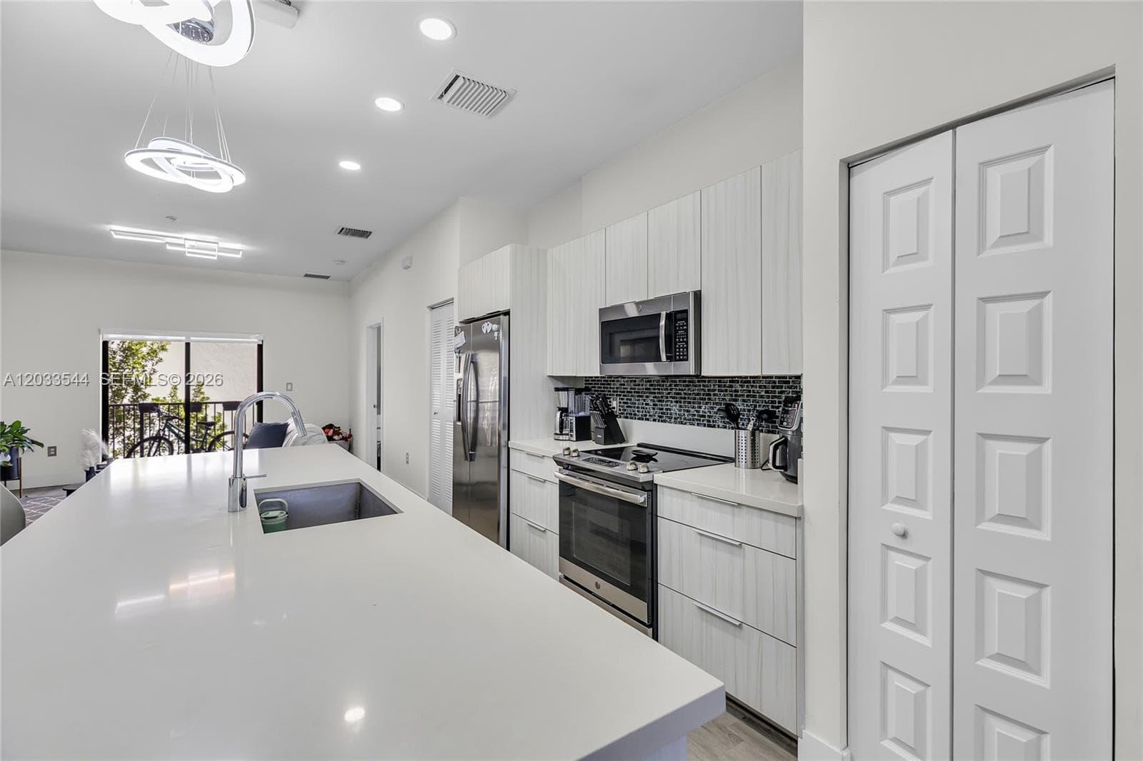 7925 NW 104th Ave # 28, Doral, FL 33178 — zdjęcie 5