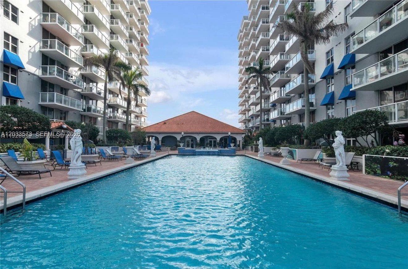 5091 NW 7th St # 906, Miami, FL 33126 — zdjęcie 4
