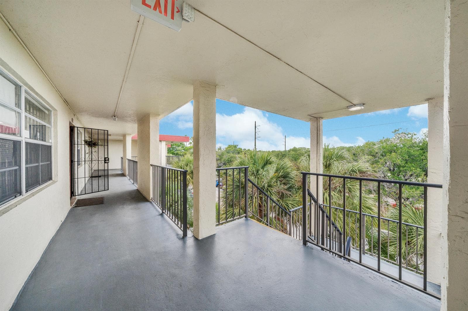 3070 NW 48th Terrace # 405, Lauderdale Lakes, FL 33313 — zdjęcie 2