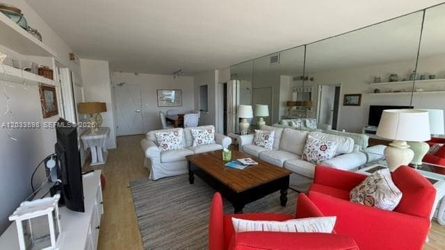 5161 Collins Ave # 1702, Miami Beach, FL 33140 — zdjęcie 2