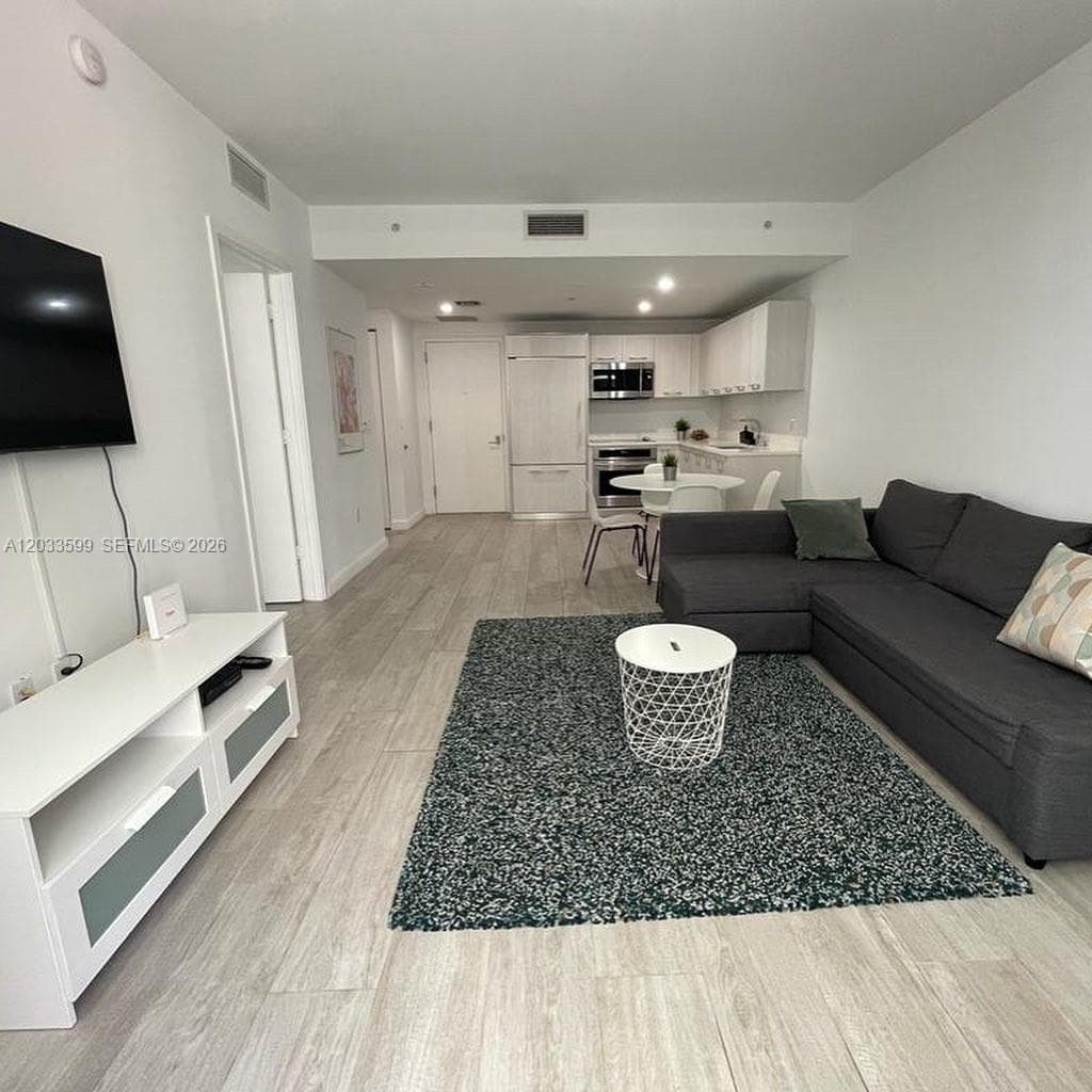 45 SW 9th St # 1407, Miami, FL 33130 — zdjęcie 3