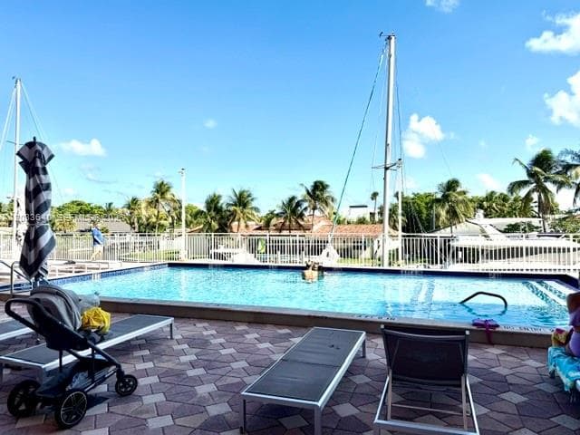 2450 NE 135th St # 704, North Miami, FL 33181 — zdjęcie 3