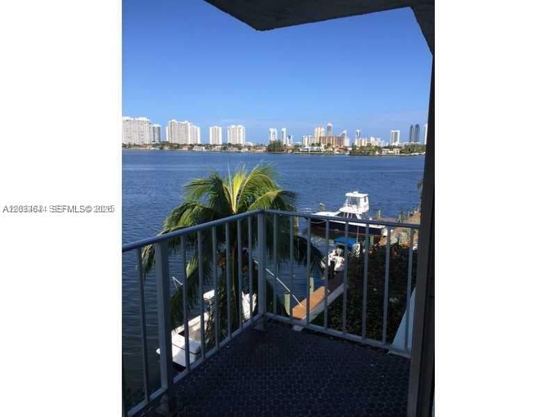 16546 NE 26th Ave # 4C, North Miami Beach, FL 33160 — zdjęcie 4