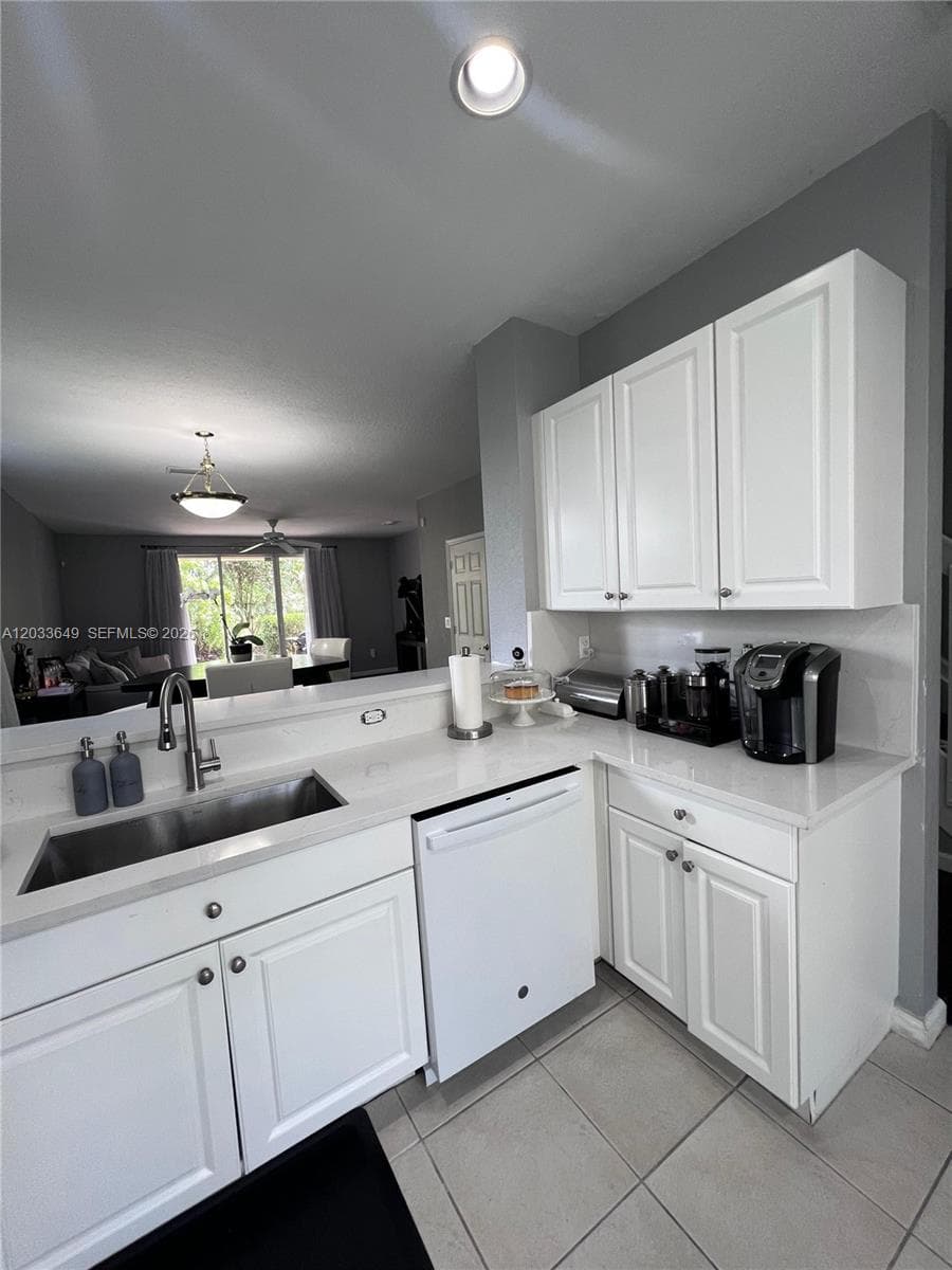 681 NW 42nd Ave, Plantation, FL 33317 — zdjęcie 2