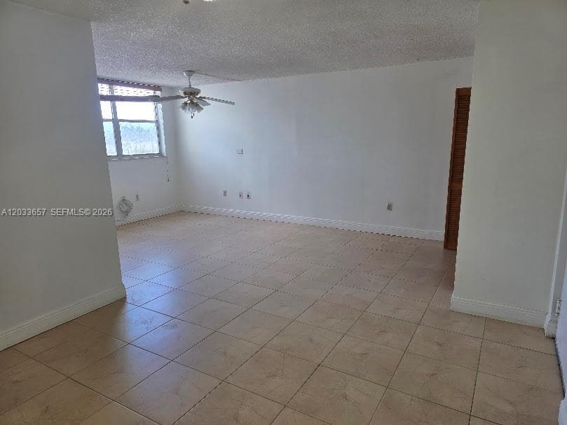 9411 SW 4th St # 303, Miami, FL 33174 — zdjęcie 2