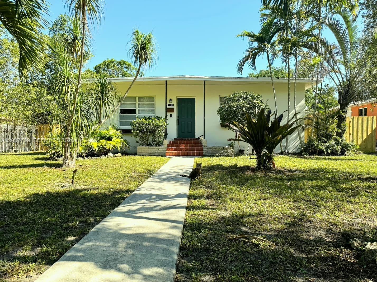 1135 NE 133 rd St, North Miami, FL 33161 — zdjęcie 2