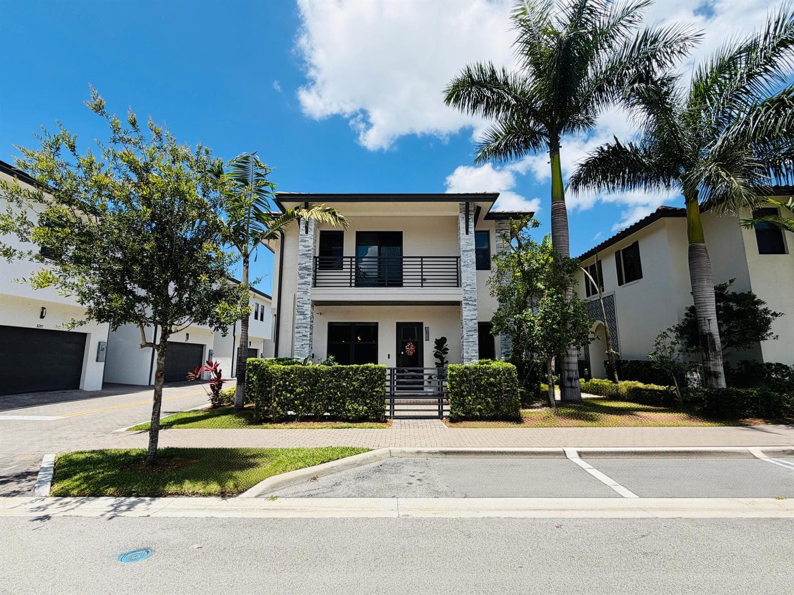8288 NW 44th Terrace, Doral, FL 33166 — zdjęcie 2