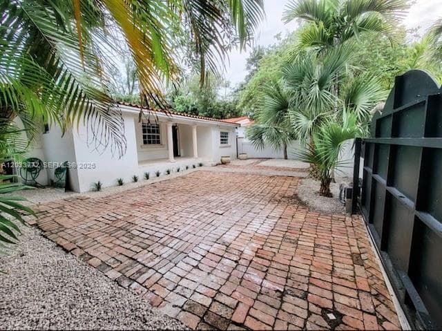 3685 SW 1st Ave, Miami, FL 33145 — zdjęcie 2
