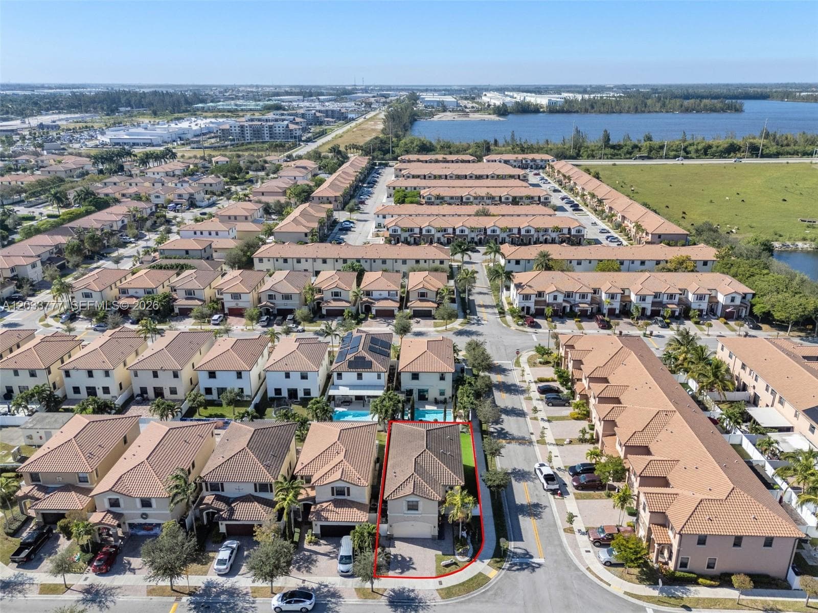 8894 W 34th Ave, Hialeah, FL 33018 — zdjęcie 4