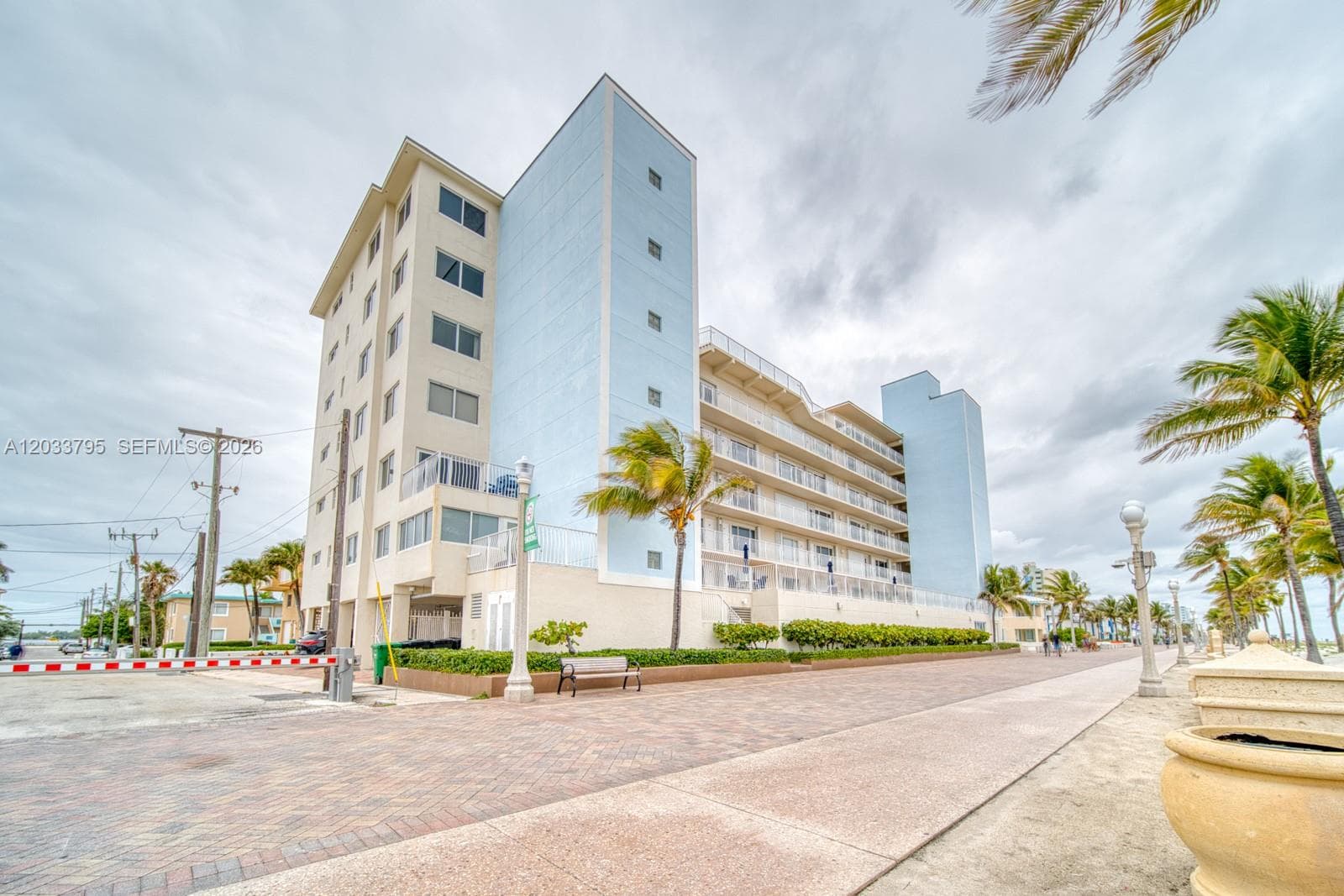 300 Oregon St # 507, Hollywood, FL 33019 — zdjęcie 4