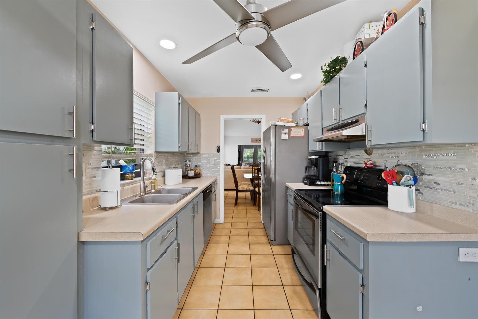 8108 NW 100th Way, Tamarac, FL 33321 — zdjęcie 3
